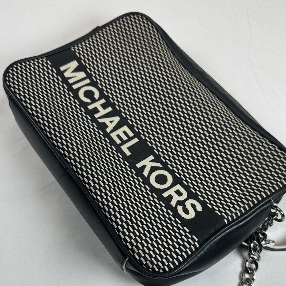 MICHAEL KORS Women's Jet Set Large Eastwest Cross Body Bag - Blk/ Off White - Picture 3 of 16